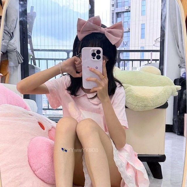 白虎女友【萝莉曝光】